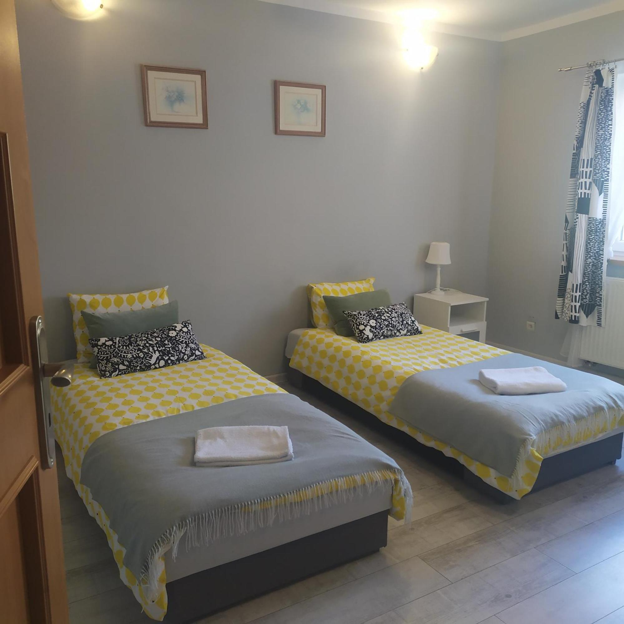 Apartament "Przy Jeziorku" Kętrzyn Exteriör bild